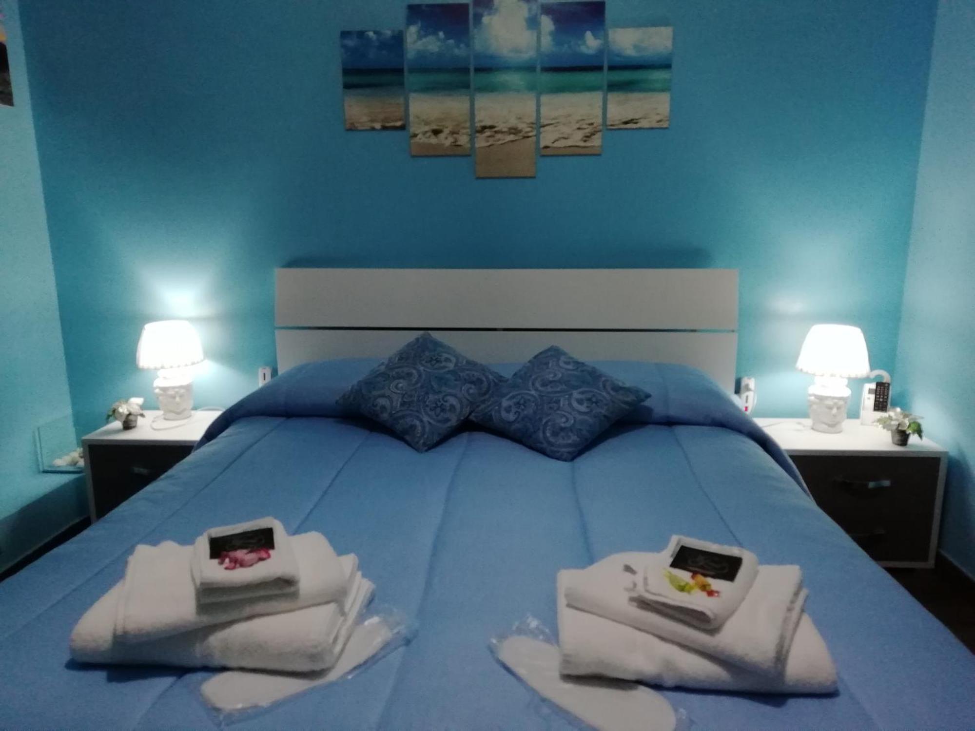 B&B Del Centro Capo dʼOrlando Szoba fotó